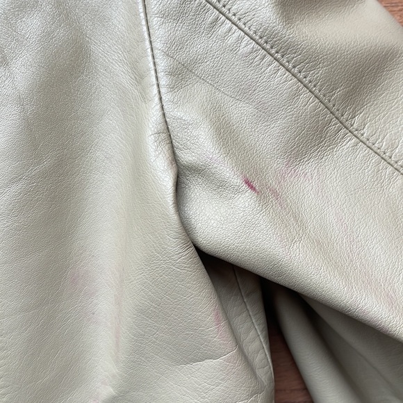 Danier Woman’s Leather Jacket - Picture 6 of 6